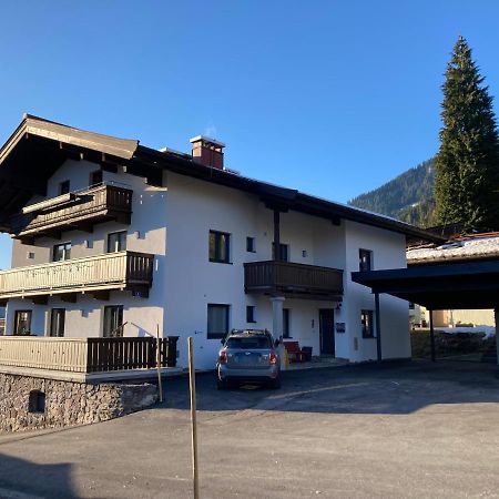 Fruehstueckspension & Appartements Eugenie Kitzbühel Esterno foto