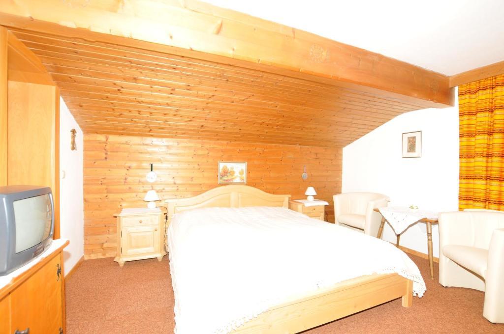 Fruehstueckspension & Appartements Eugenie Kitzbühel Camera foto