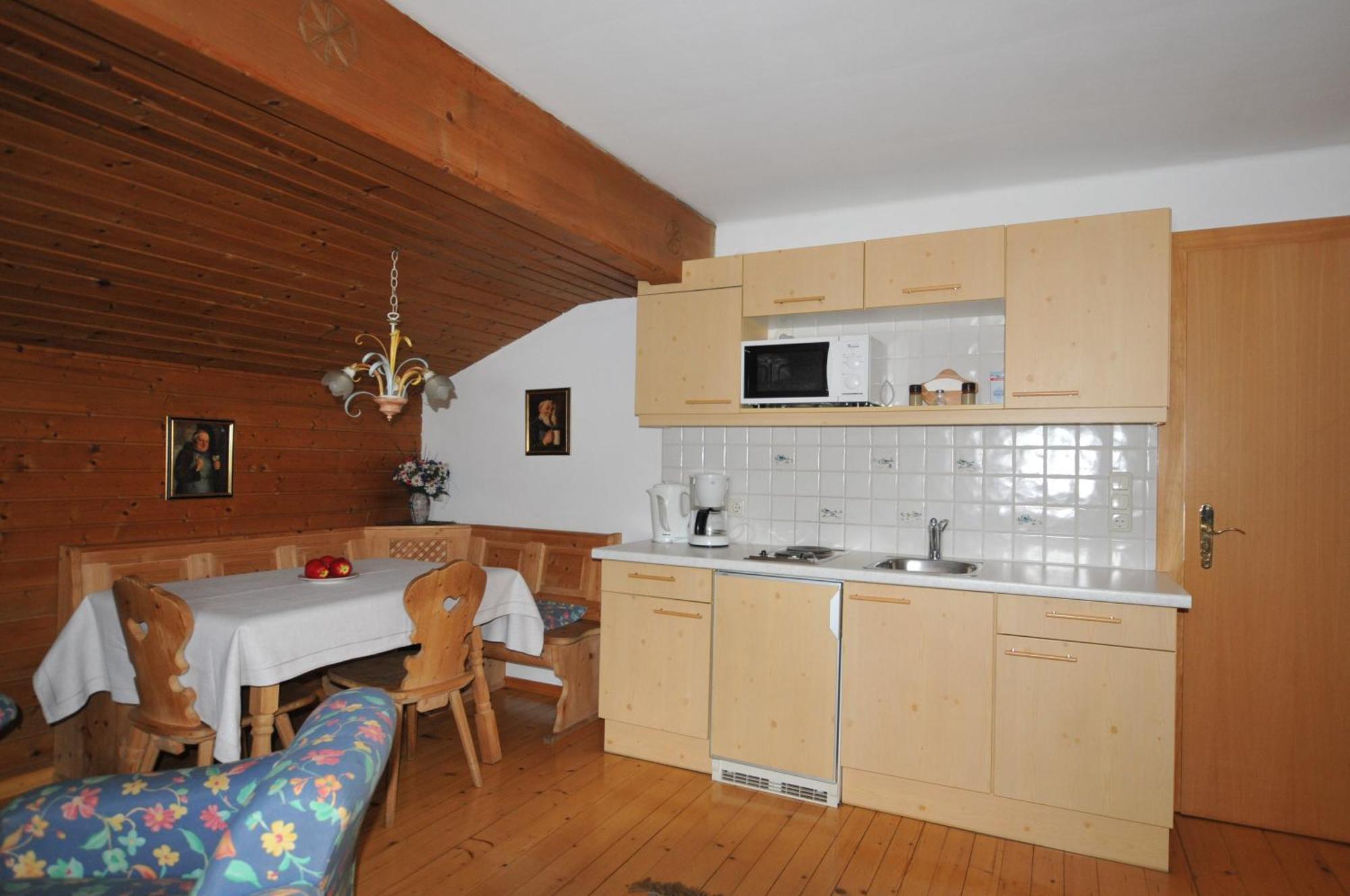 Fruehstueckspension & Appartements Eugenie Kitzbühel Esterno foto