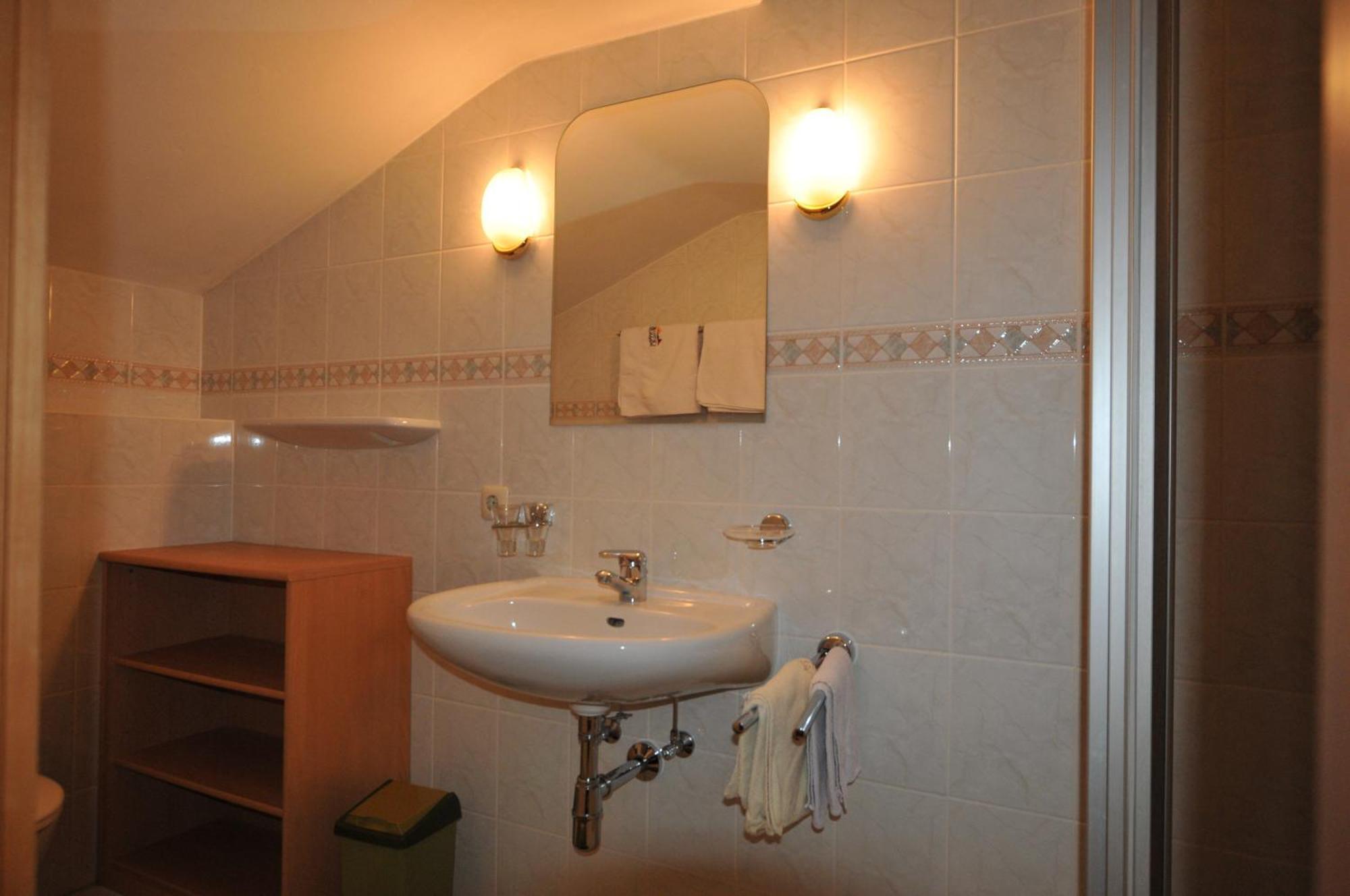 Fruehstueckspension & Appartements Eugenie Kitzbühel Esterno foto