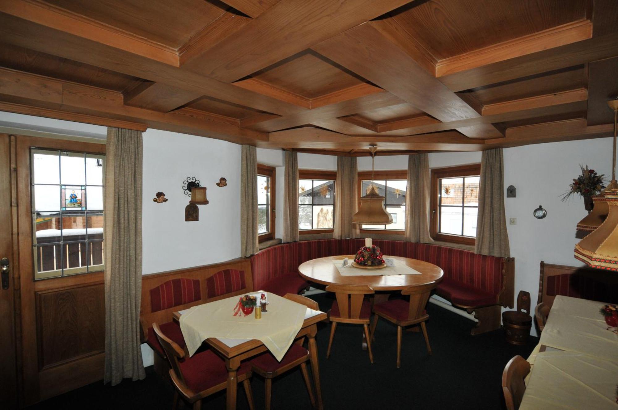 Fruehstueckspension & Appartements Eugenie Kitzbühel Esterno foto